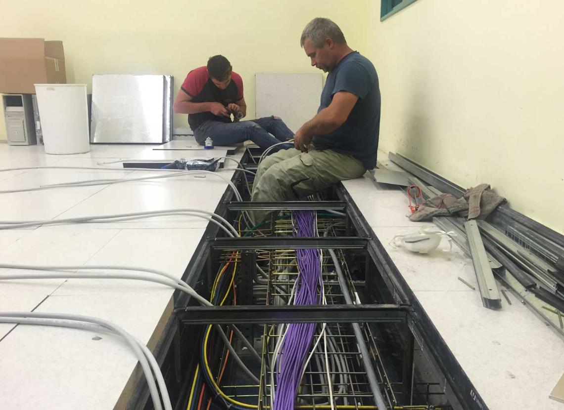 Raised floor in a data center